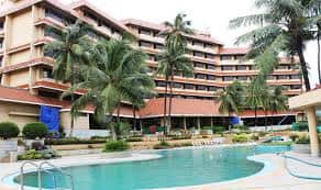 hotel-the-retreat-hotel-convention-centre-mumbai-full-body-massage