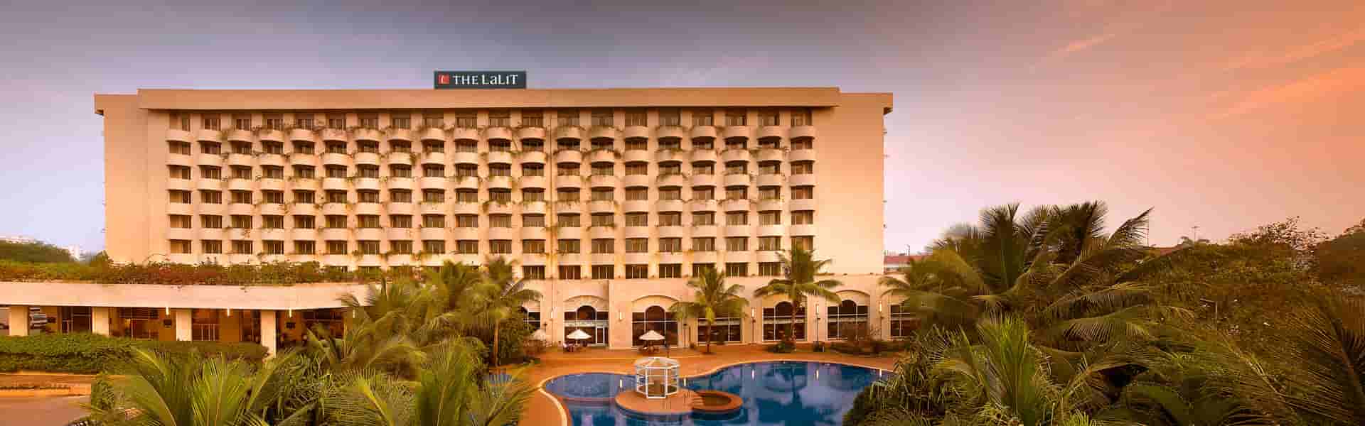 The Lalit hotel-full-body-massage-mumbai